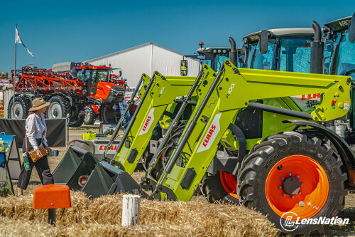 Class Harvestor Dowerin Field Day 3