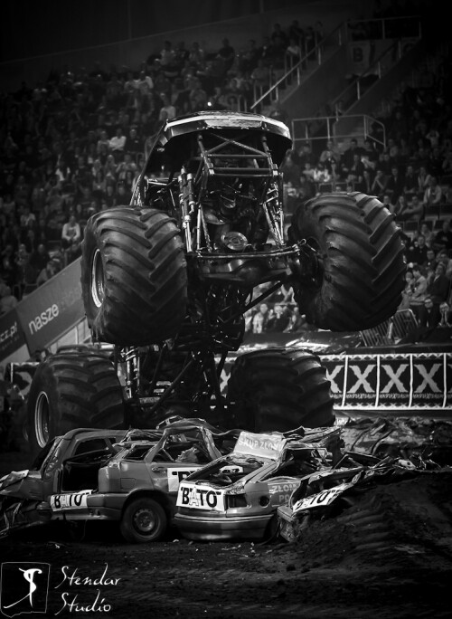 monster x tour 8122149394 l