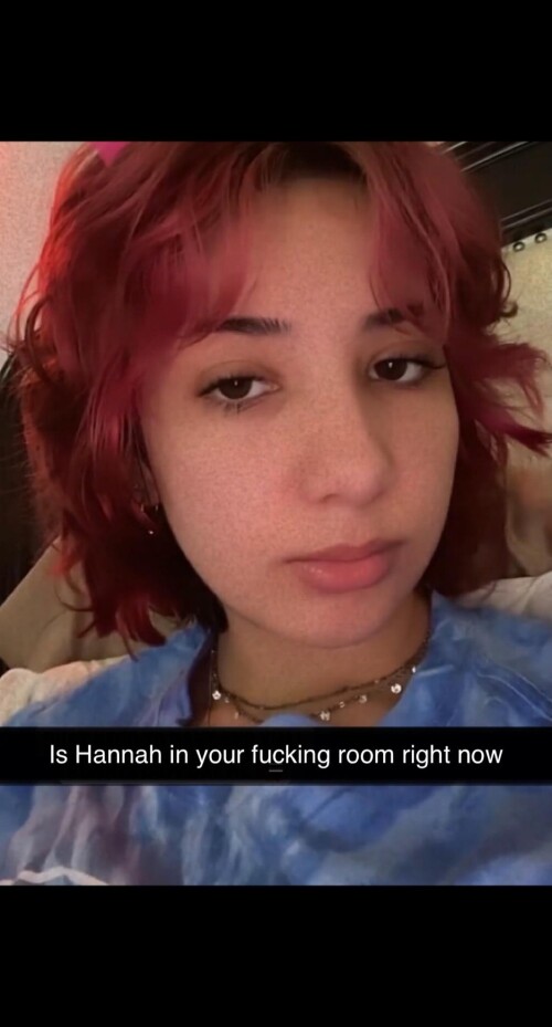 EEz2Y0.jpeg