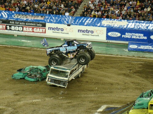 monster jam tampa fl feb 21 2009 137 3300075001 o
