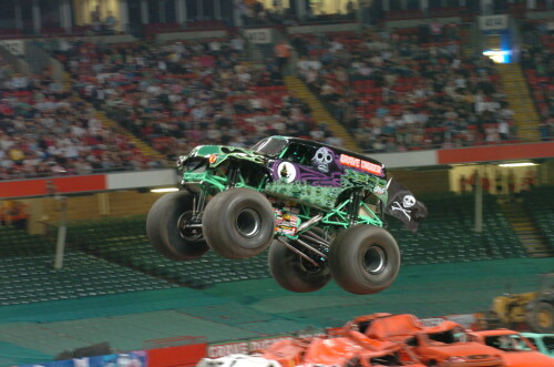 gravedigger 2561140424 l