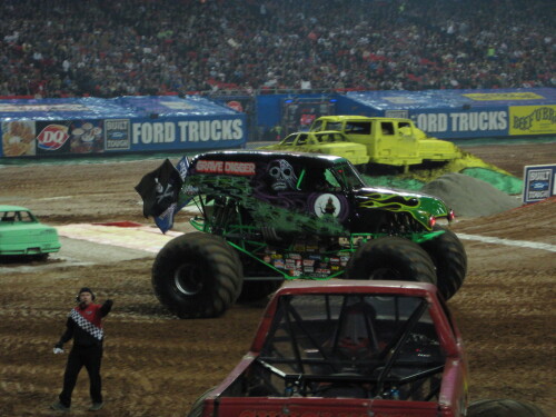 grave digger 3186117585 l