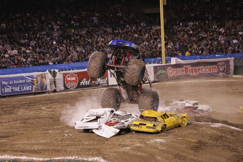 MONSTER JAM 11009 B 112