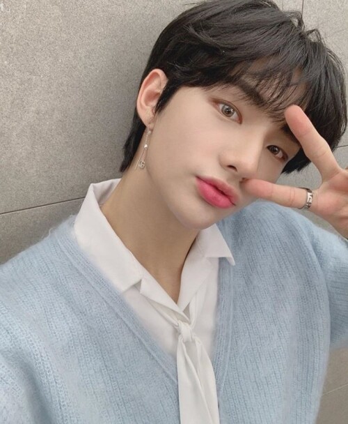 Hyunjin stray kids F0 9F 8C BA 43157907 720 876