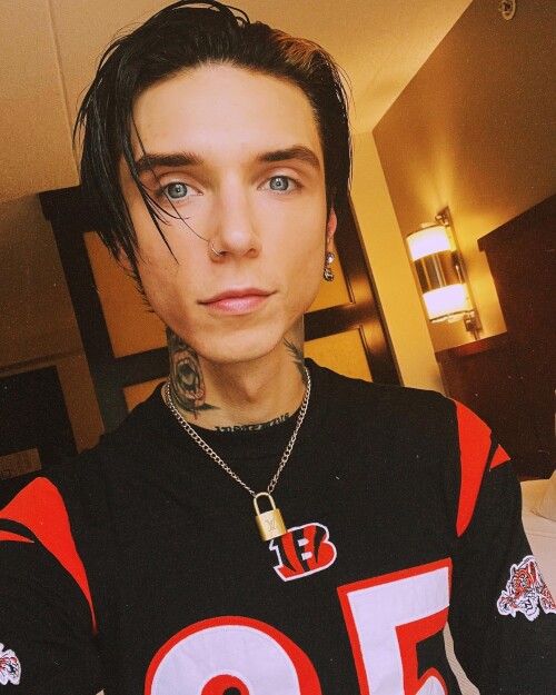 andyblack 2507117768375245202639093284440314255811221n