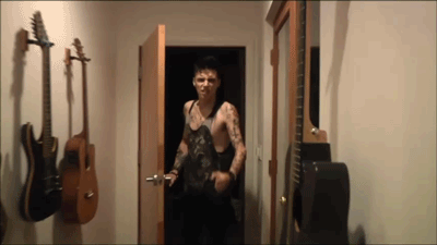 JUUErP.gif