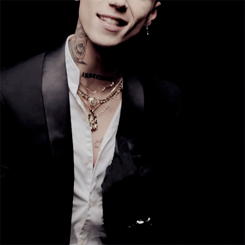 JUUga1.gif