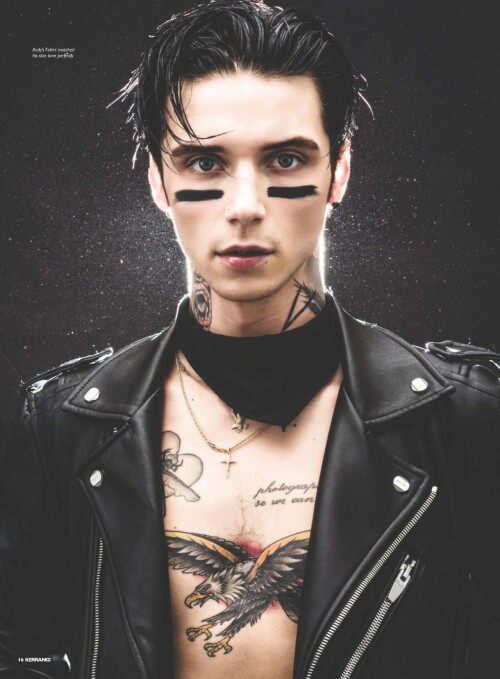 Andy Biersack black veil brides 40987718 1280 1737