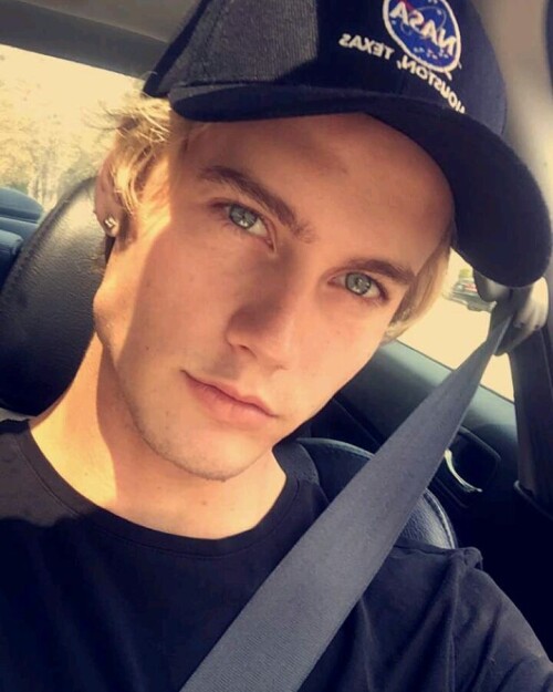 neelsxvisser 1533835515837491383082133403155012438720512n