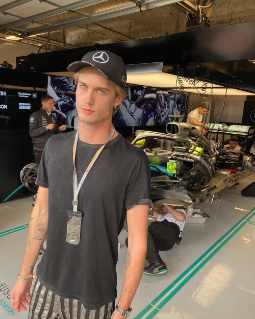 neels 73115365 718041528703013 7349141932045189061 n