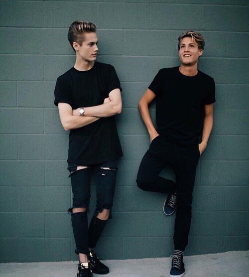 neels is king 147164833291513307941334144866478291681280n