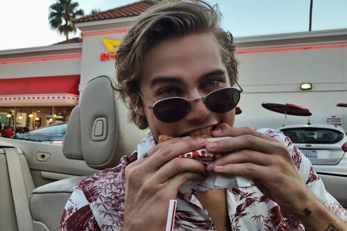 Neels Visser coolest sunglasses 1050x700