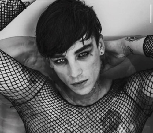 tumblr e733a595f811a08625678270a00e6395 9417dc6a 640
