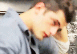 JwW38H.gif