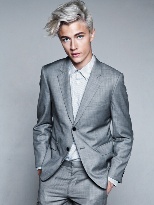 lucky blue smith 1499562649