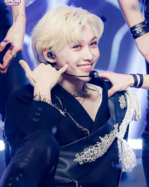 felix straykids 241299004 1326455594435340 3835250857823089418 n