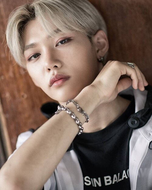 felix straykids 104135836 198751554700338 220109320612383537 n (2)