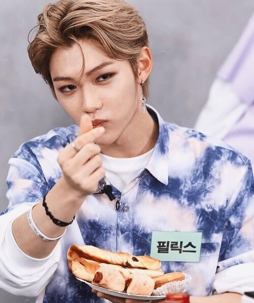 felix straykids 56367460 2048317855277478 907038678884303806 n