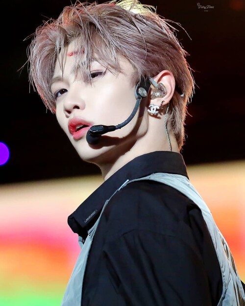 felix straykids 72649949 171762647342493 8442793014988926402 n (1)