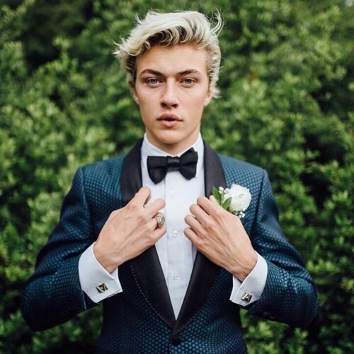 tumblr oaywwmMgOb1ue2f1mo1 1280