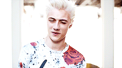 JxsUIM.gif