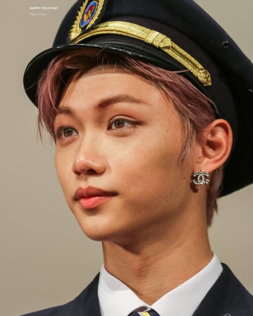 felix straykids 119210946 1794538294019074 3687187413077666641 n (2)