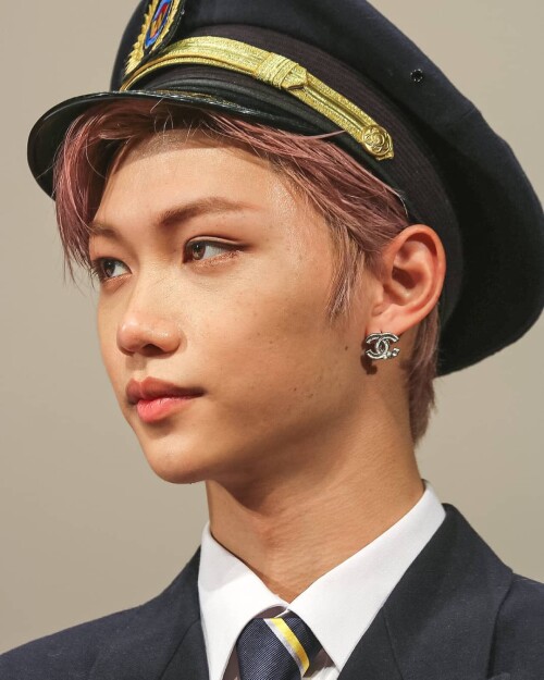 felix straykids 79717524 2581309578794168 4907823206722961127 n (2)