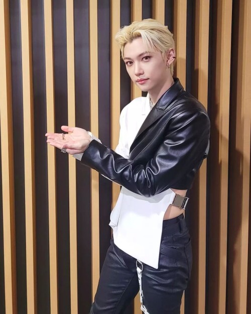 Jy8Hkq.jpeg