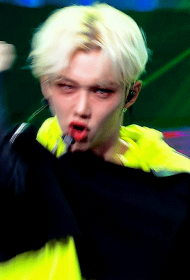 JyKqNK.gif