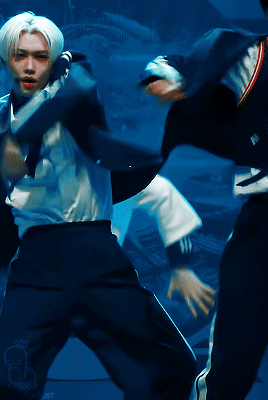 JymOmP.gif