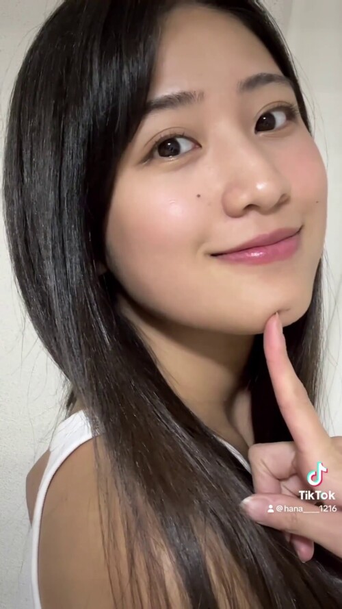 Hana Okamoto 1584