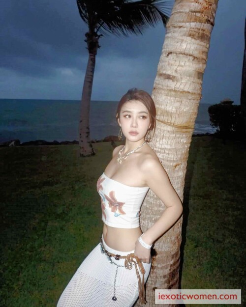Sherry Xia 575