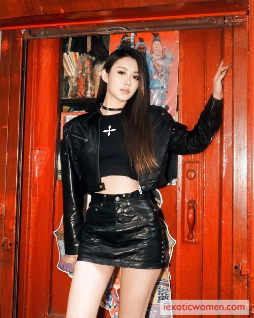 Sherry Xia 550
