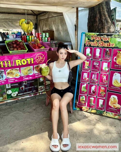 Sherry Xia 685
