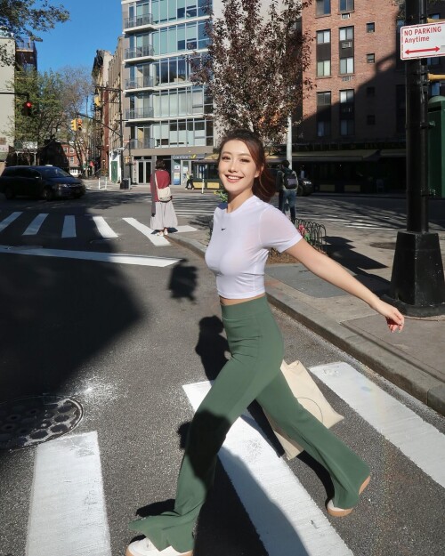 Sherry Xia 1701