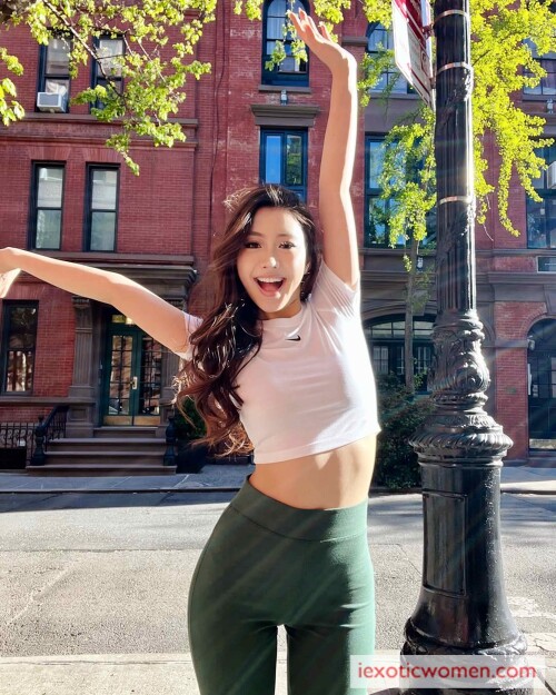 Sherry Xia 852