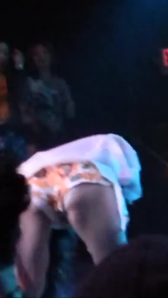 NF23nD.webm