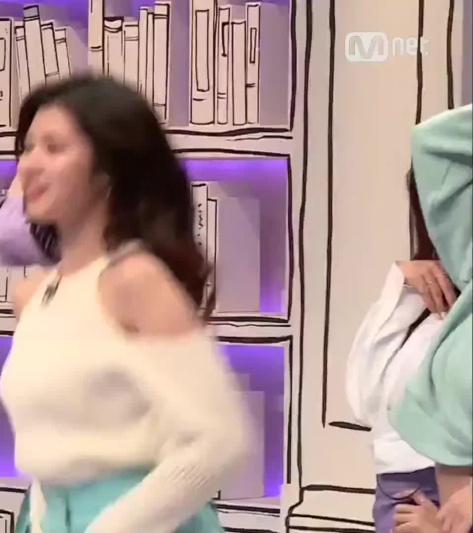 NFi23P.webm