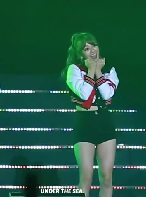 [206][Twice Jihyo glorious legs][6p2v6w][170723][ScholarlyQuestionableBison]