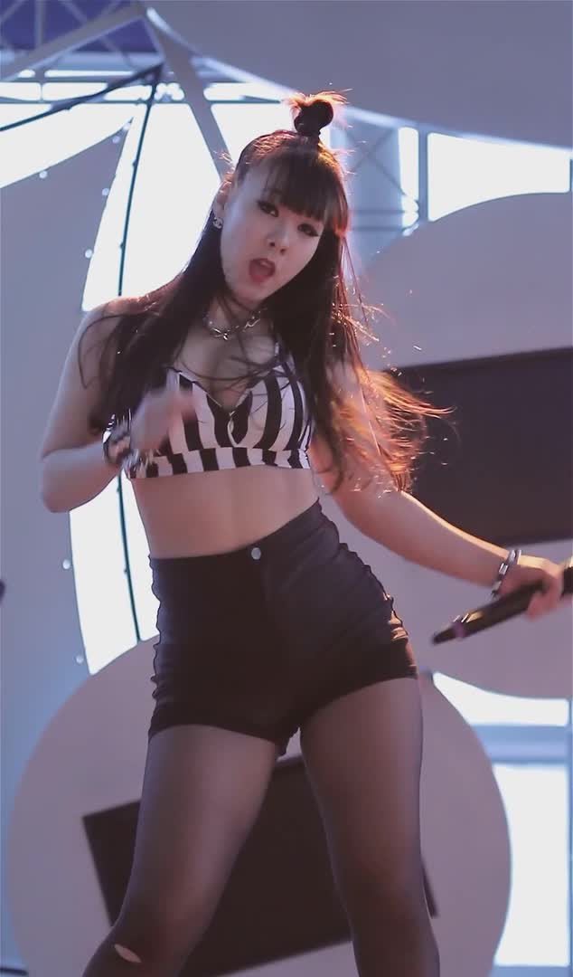 NfNSoa.webm