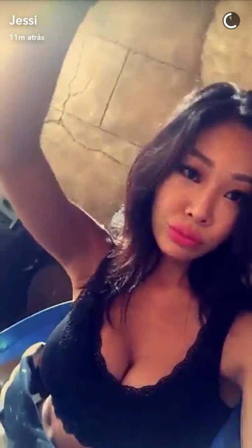[54][From Jessi's Snapchat (jessiho88)][4nyfe8][160614][FarawayTestyAmericanbulldog]