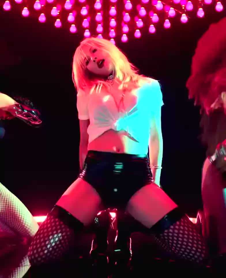NfhFJD.webm