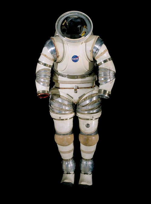 1960 constant volume joint pressure suit rx-2-a