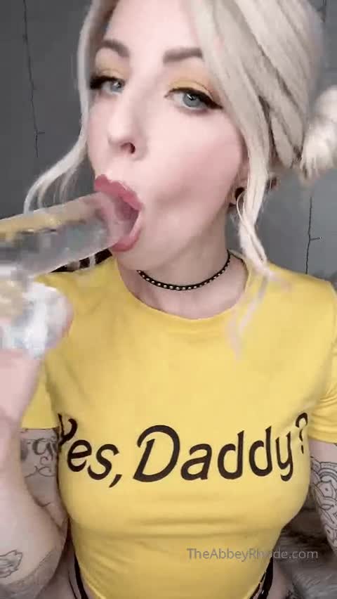 UQdGZ1.webm