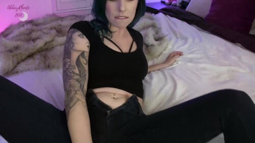 UQgLQc.webm