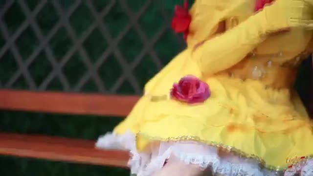 Ua1YAx.webm