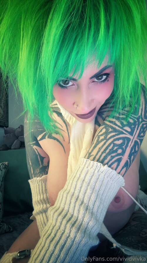 Uj44T7.jpeg