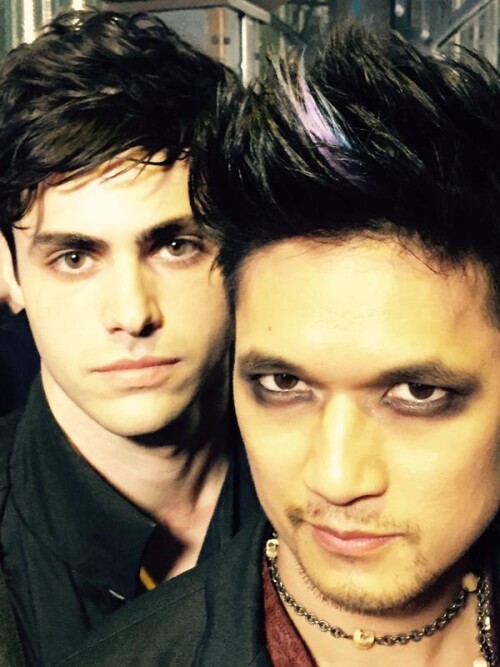  Shadowhunters on set harry shum jr 38559959 600 800