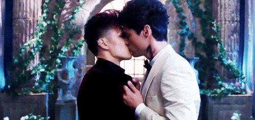 VKqdHx.gif