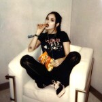 VdWFM1